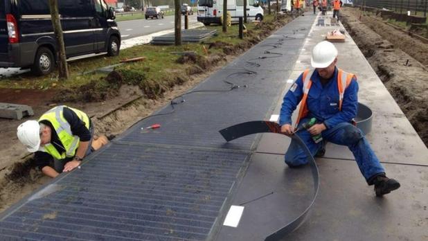 paneles solares en carreteras